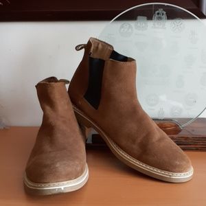 Gap Chelsea Suede Boot  Brown size 12